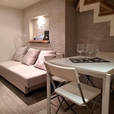 Toledo 27, A Due Passi Da Piazza Del Plebiscito Apartment Naples Luaran gambar