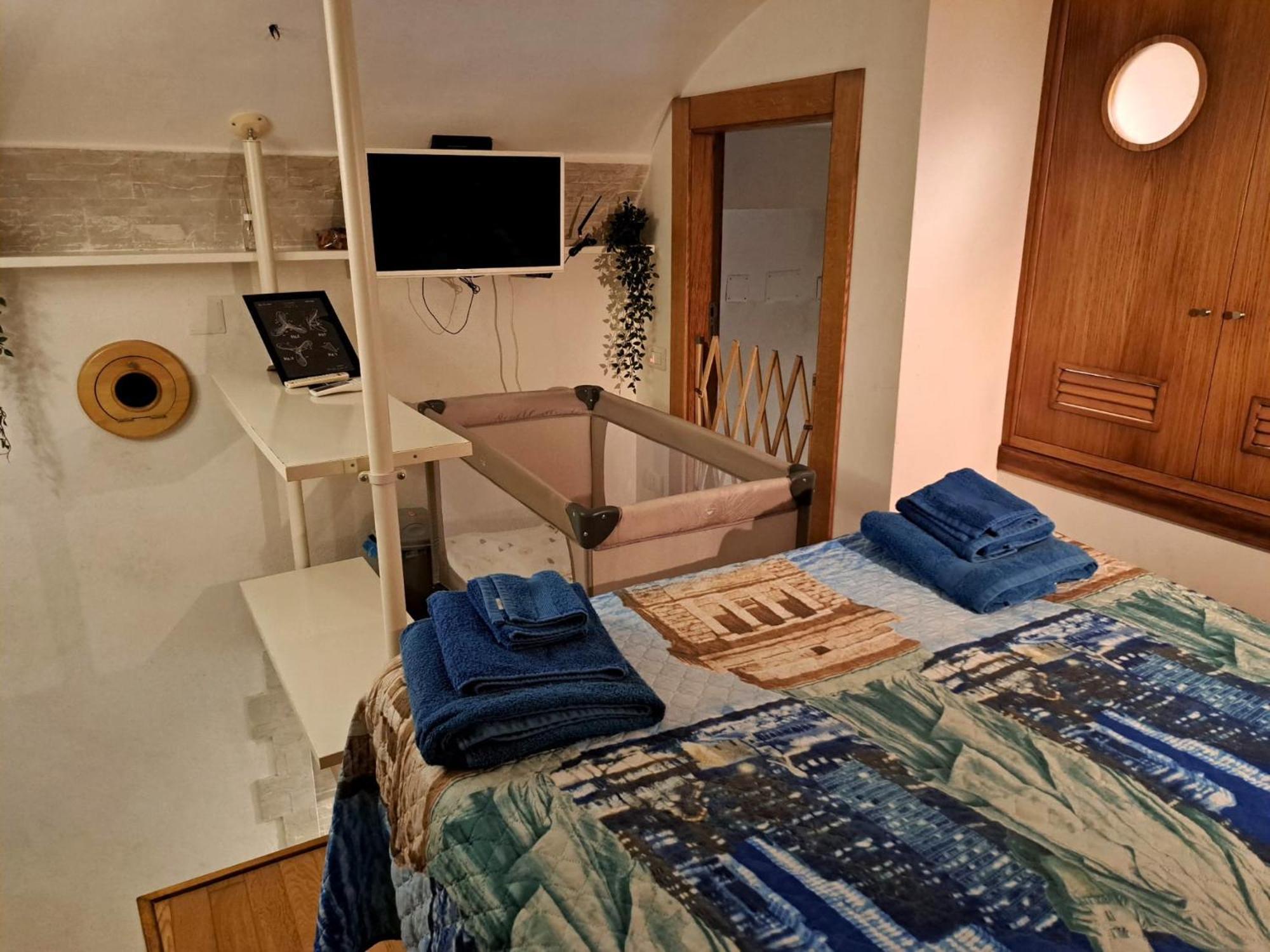 Toledo 27, A Due Passi Da Piazza Del Plebiscito Apartment Naples Luaran gambar
