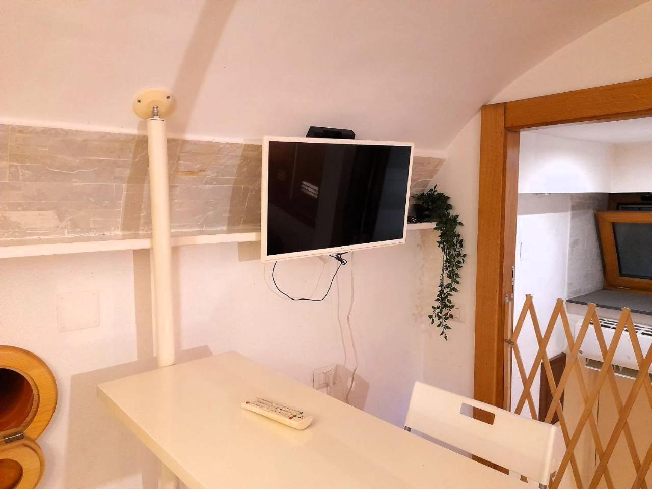 Toledo 27, A Due Passi Da Piazza Del Plebiscito Apartment Naples Luaran gambar