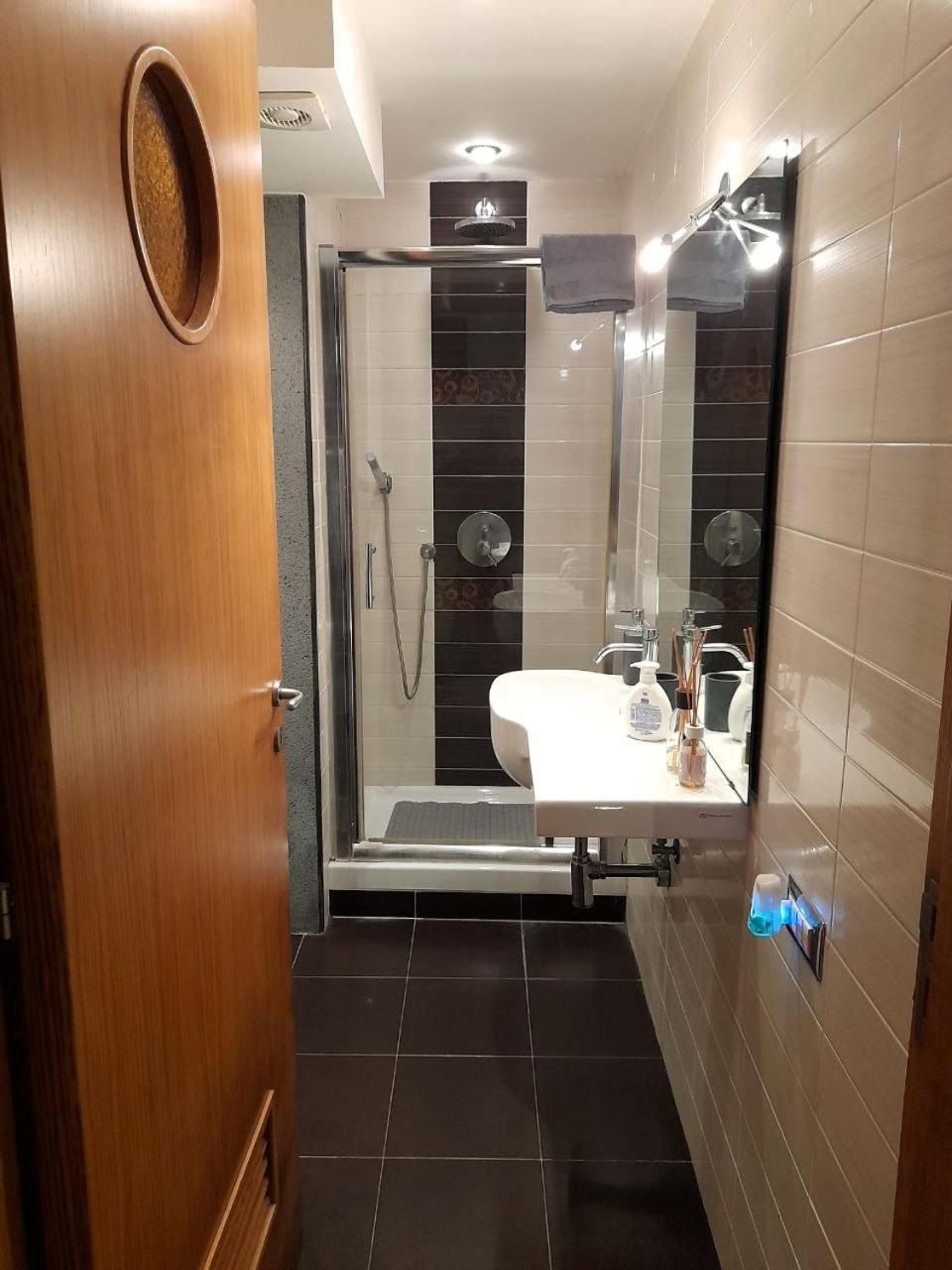 Toledo 27, A Due Passi Da Piazza Del Plebiscito Apartment Naples Luaran gambar