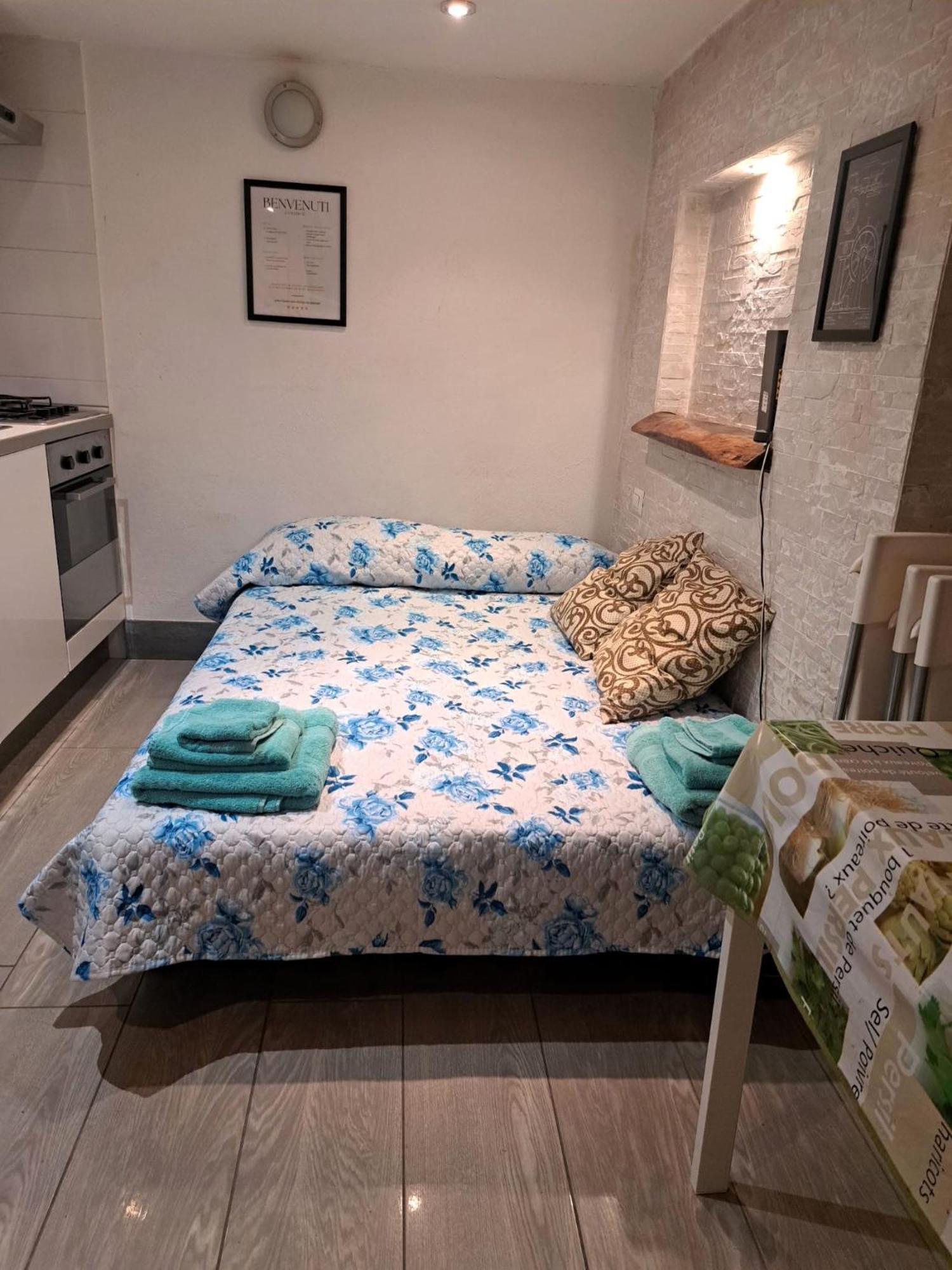 Toledo 27, A Due Passi Da Piazza Del Plebiscito Apartment Naples Luaran gambar