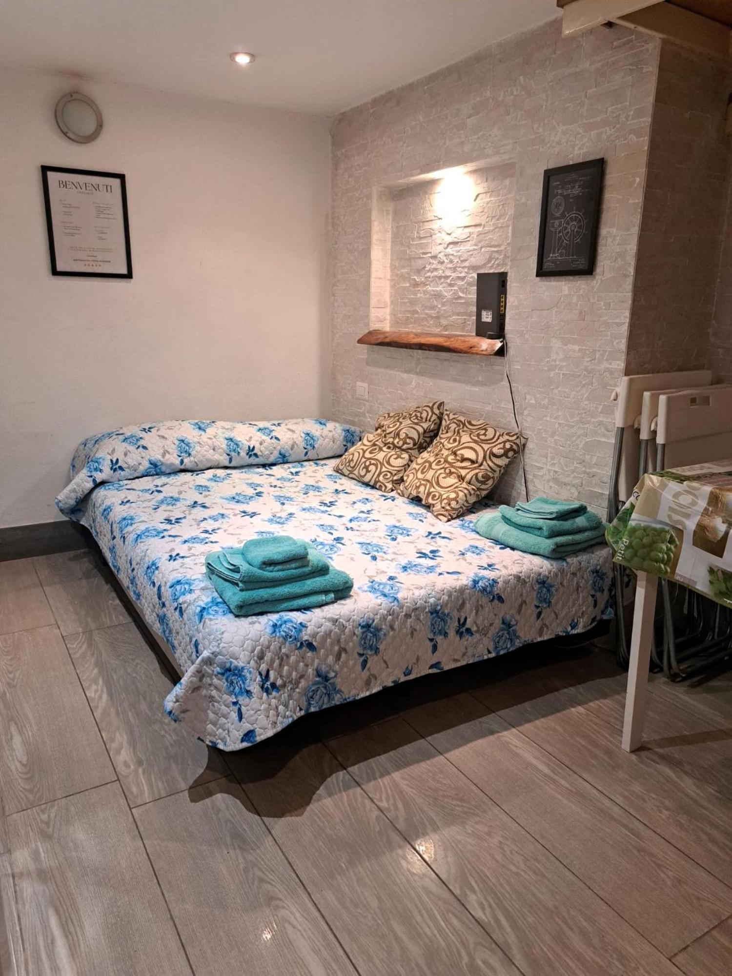 Toledo 27, A Due Passi Da Piazza Del Plebiscito Apartment Naples Luaran gambar